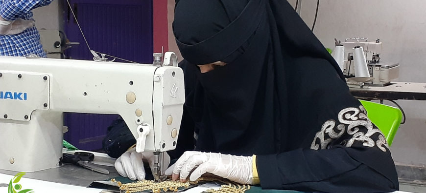 خياطة وتصميم أزياء خلال التدريبات العملية - GAV