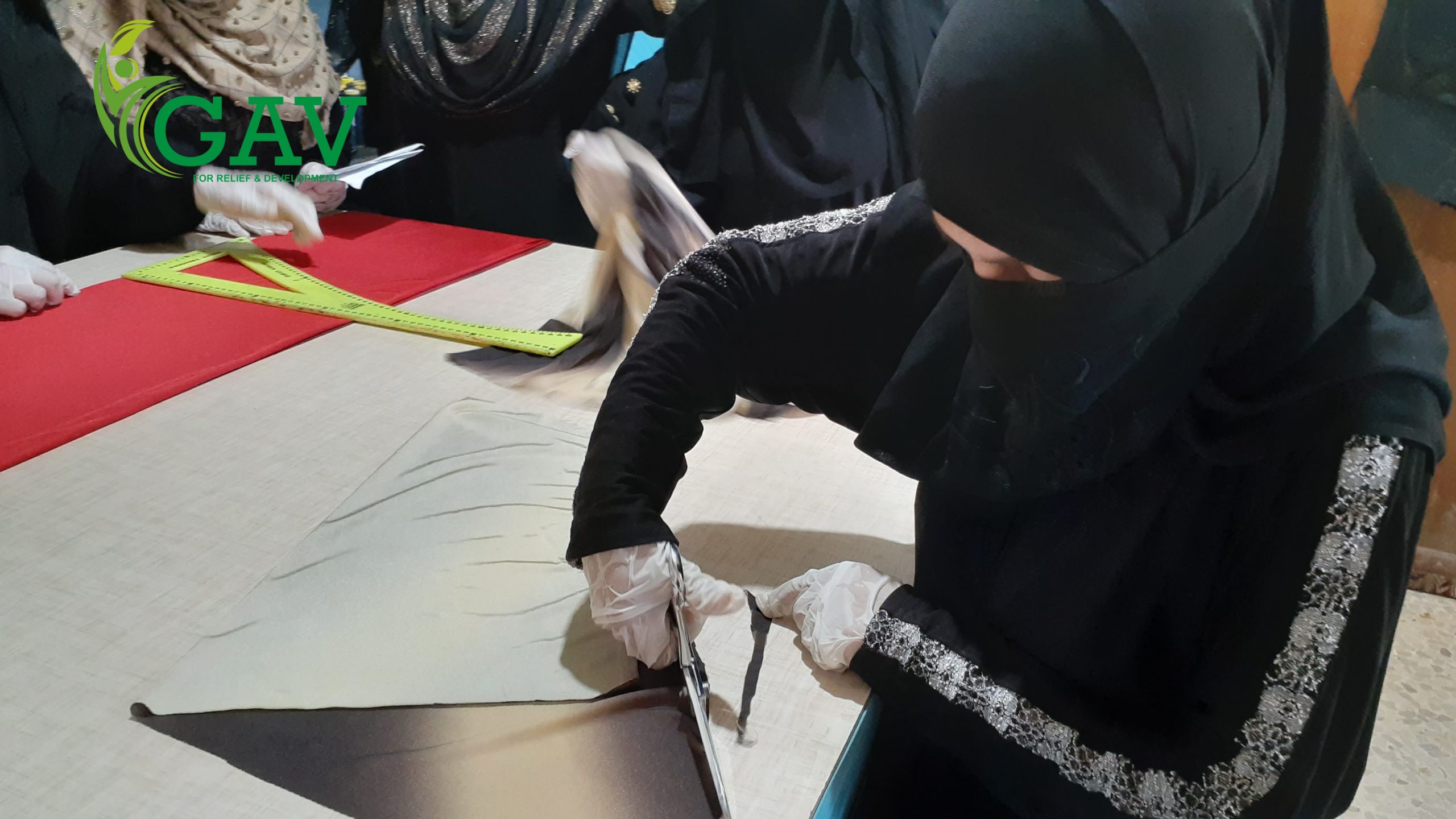 تصميم أزياء خلال ورشة بازار التدريبية - GAV