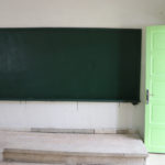 ترميم وتأهيل الأبواب وسبورات الصفوف المدرسية - GAV